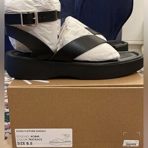 NIB Madewell The Cooper Leather Thong Sandal